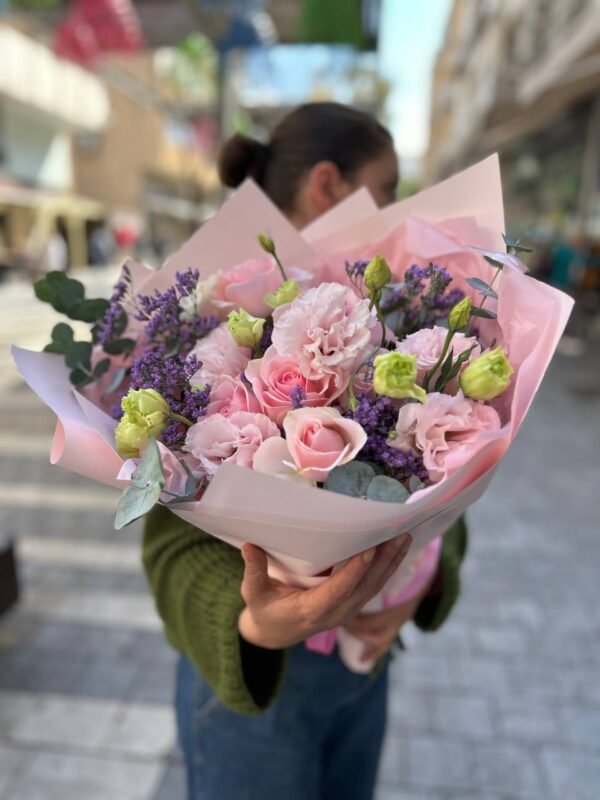 Rose Walk Rose walk - Flowers & Coffee